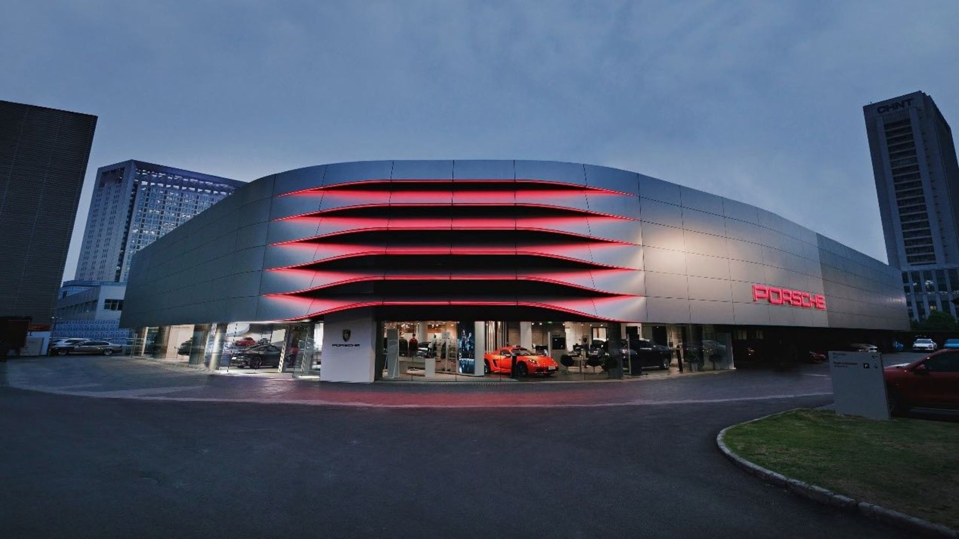 Porsche centre dubai